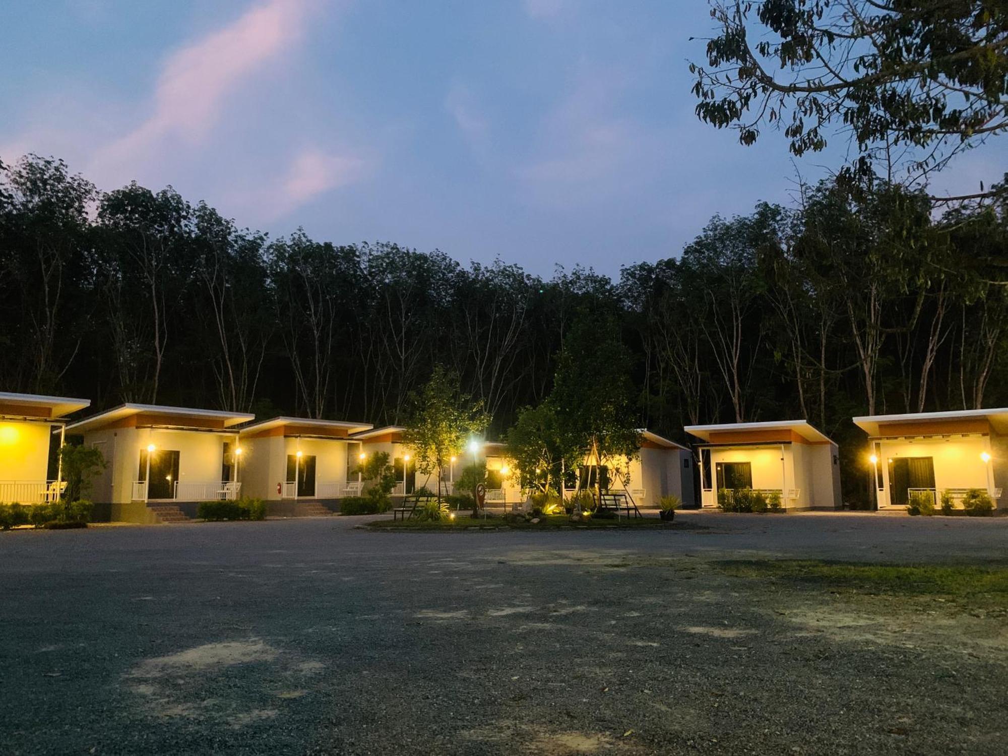 Suanvadee Resort สวนวดี รีสอร์ท Don Sak Eksteriør billede